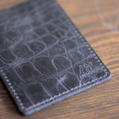 【パスケース】クロコエンボスレザー 型押し 社員証 ICカード 2枚収納【apo-08ec-NV】