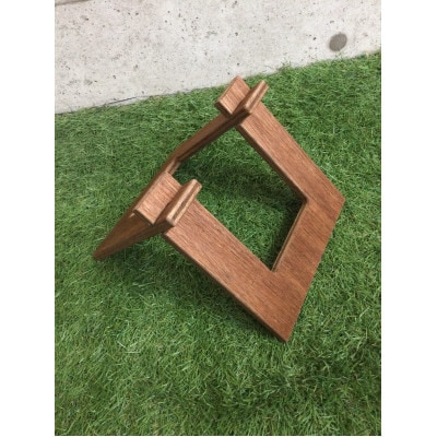 ストライダー(子ども　ペダル無し自転車)用組み立てスタンド　お孫さんのプレゼントに!