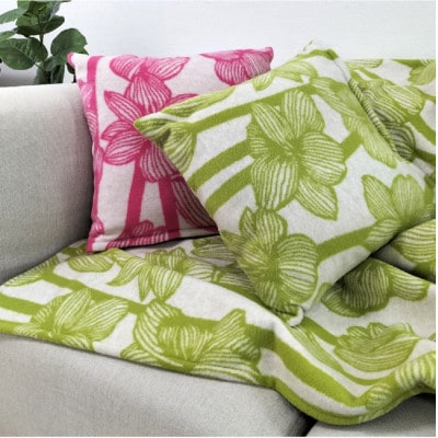 【2個セット】やわらかラムウール混 北欧調クッション 45×45cm (ピンク1枚・グリーン1枚)