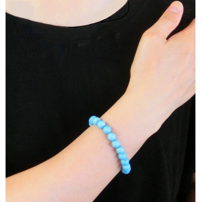 ターコイズブルーのブレスレット