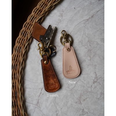 本革と真鍮の靴べらキーリング(黒)