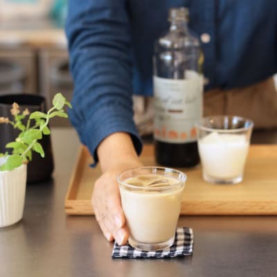 辻本珈琲で人気のおすすめコーヒー希釈液 デカフェ オレ・ベース[加糖]12本 自社焙煎