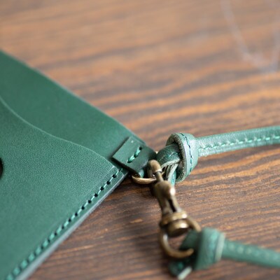 【本革 パスケース】ICカード 社員証 両面 2枚収納 ストラップ付き【apo-08hn-GR】