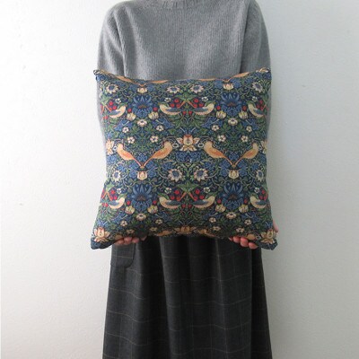 【クッションカバー45×45cm】ベストオブモリス いちご泥棒ネイビー MR-4545I-NB