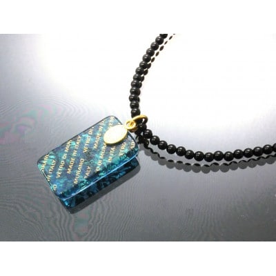 ベネチアンガラス使いのブラックオニキスネックレス〈神秘〉【配送不可地域：沖縄県】