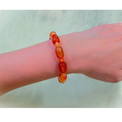 カーネリアンのナツメ型ブレスレット
