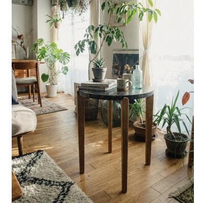 The Pebble (ザ・ぺブル) ビールストーンとオーク材のサイドテーブル 計1台