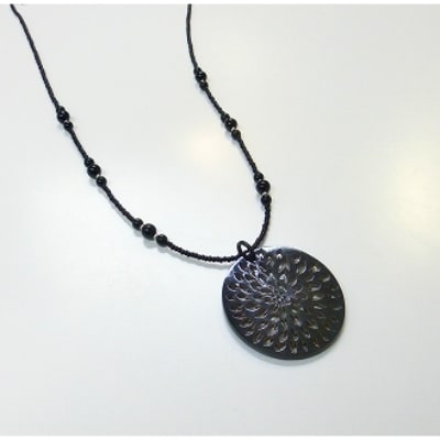 水牛の透かしオーバルロングネックレス(ブラック)【配送不可地域：沖縄県】