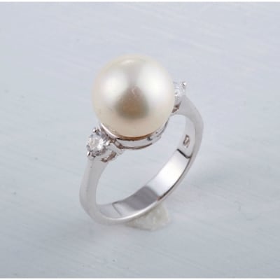 貝パールのシルバーリング・ホワイト(13号)【配送不可地域：沖縄県】