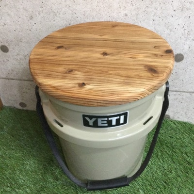 アメリカのアウトドアブランド　YETI(イエティ)　 ロードアウト5ガロンバケツ用　木製天板