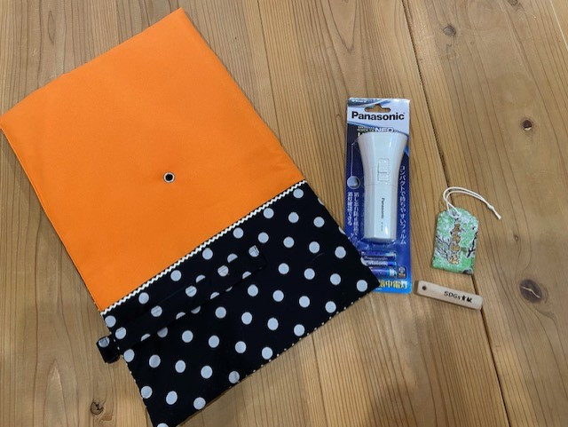 門真市ええもんセット ＜防災頭巾：大人用、カラー：オレンジ色＞【避難グッズ グッズ 防災用品 避難用品 地震 火事 火災 保護 災害 地震対策 防災対策】