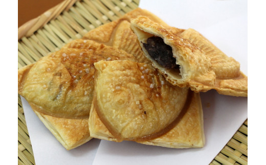 クロワッサンたいやき（あずき）【お菓子 スイーツ 和菓子 １０枚 ギフト たい焼き おすすめ お中元 お歳暮 父の日 母の日 ギフト用 大阪府 門真市 】