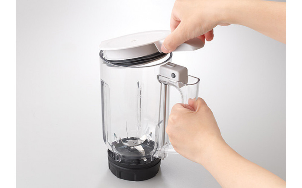 2025年度新製品  タイガー魔法瓶 ミキサー  SLC-B100WM マットホワイト【ミキサー 電化製品 家電 タイガー パワフル まるごと 冷凍フルーツ  トライタン パワフルミキサー 大阪府 門真市 】