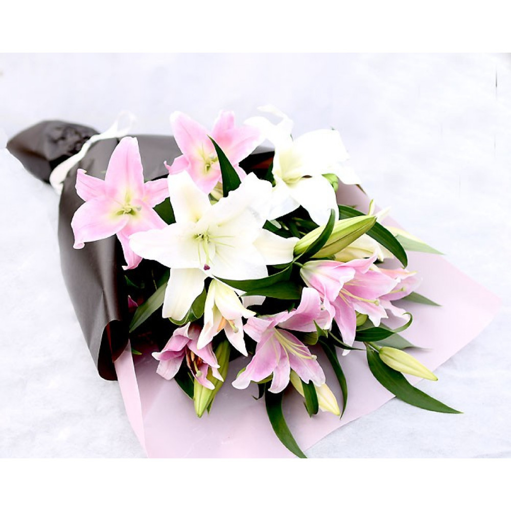 【母の日ギフト】カサブランカとピンク百合の花束＜お届け日：2026年5/4～5/10 当店おまかせ ＞【母の日 ギフト カサブランカ ピンク 百合 花束 花 花傷み防止 大阪府 門真市 】