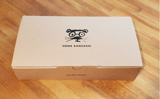 花かんざし　どらやきの皮だけ(プレーン2個、岩塩1個、ほうじ茶1個)、どらボール(つぶあん1個、こしあん1個)　合計6個詰合せ＋ねこきんちゃく付き【 ギフト プレゼント 贈り物 お中元 お歳暮 お持たせ おかし お土産 スイーツ 手土産 大阪府 門真市 】