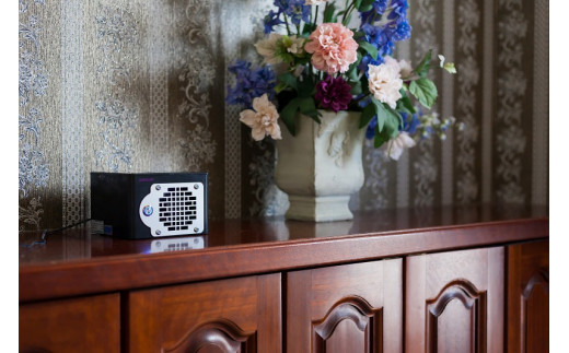 紫外線LED空気清浄機 KOROSUKE（ブラック） 卓上 コンパクト 空気清浄機 除菌【活性酸素 有害物質分解 メンテナンスフリー 安全性 二酸化チタン粒子 ミニサイズ お中元 お歳暮 父の日 大阪府 門真市 】