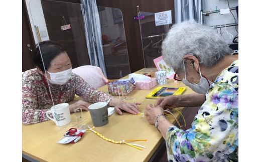 「認知症になっても輝けるまちづくり」活動応援セット（折り鶴アクセサリー、オレンジ夢リング）【認知症 折り鶴 アクセサリー オレンジ 夢リング リング 折り紙 応援セット 大阪府 門真市 】