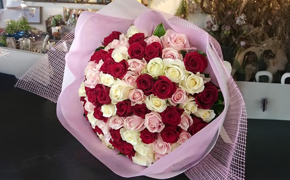 ミックスカラーバラ100本【花 ミックスカラーバラ お誕生日 プレゼント 記念日 ご結婚お祝い お土産 大切な方への贈り物 大阪府 門真市 】