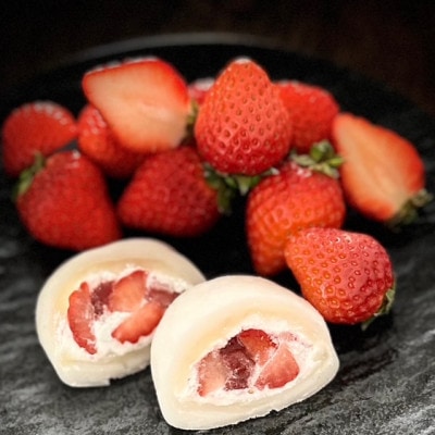 【冷凍6個】フルーツ専門店が作るイチゴクリーム大福【配送不可地域：離島】