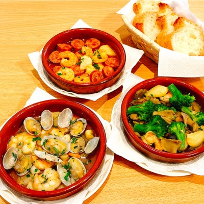 シーフード・エビとチョリソ・キノコとエビとブロッコリー　具材の旨味染み込むアヒージョ三昧　時短簡単!【配送不可地域：離島】