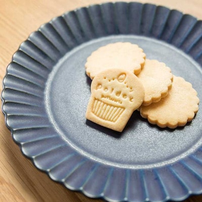 【贈答品】お菓子な世界缶 プレゼントやご褒美に大人気!おしゃれでかわいいクッキー缶#01