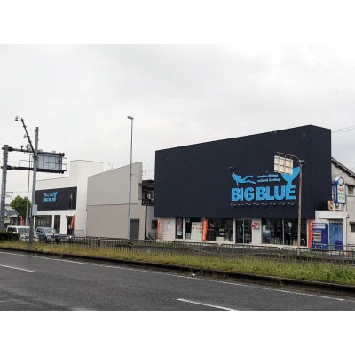 【Cカードライセンス不要】BIG BLUE　ダイビング専用温水プールで体験ダイビング