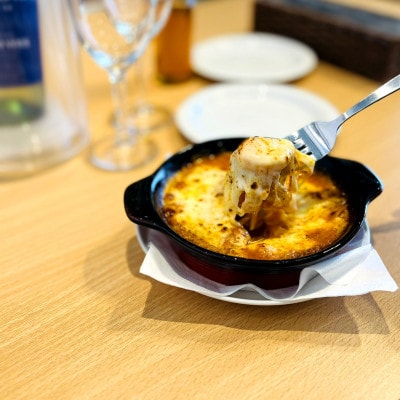 【お店で人気の3品セット】シーフードアヒージョ、エビのトマトソースグラタン、ジェノベーゼ＆サラミピザ【配送不可地域：離島】