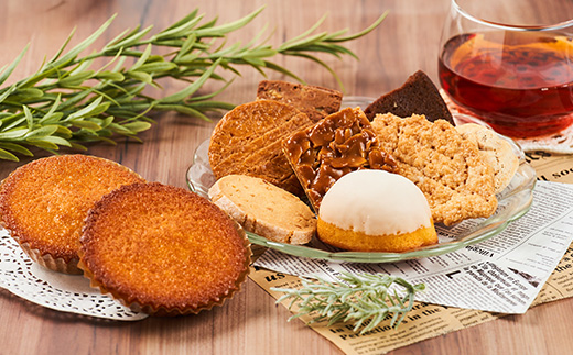 プレミアムギフトボックス (焼き菓子詰め合わせ)