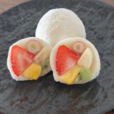 【冷凍4個】フルーツ専門店が作る　フルーツミックス大福(5種類のフルーツ入り)【配送不可地域：離島】