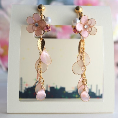 さくら舞うイヤリング