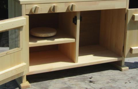 手作り木製「棚付き」ままごとキッチン 大きなレンジ付き・すかし入り DHK-RⅡ 素材色【007A-050】