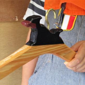 手作り木製ハンガー・ワンコ型【007C-059】