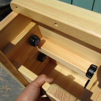 手作り木製 幼児用いす（3段階高さ変更可）【007C-063】