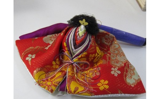 身近に置けるかわいい箱雛お花付きＤ【007C-091】