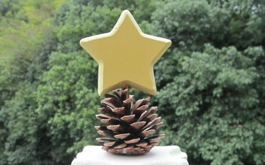 手作り木製（光る！）ホワイト・クリスマスツリー（蓄光タイプ）【007C-098】