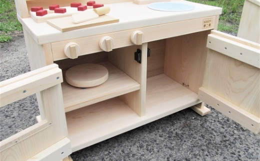 手作り木製ままごとキッチン・大きなレンジ付き DHK・桧【007A-059】