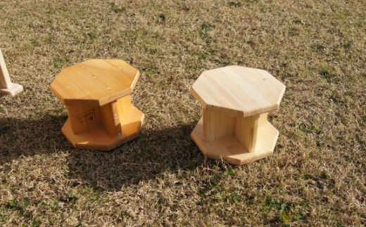 手作り木製ままごとキッチン 露店バージョン 椅子2脚付き【007A-054】