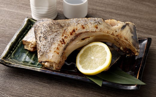 マグロカマの蒸し焼き 約1kg（3～5本）