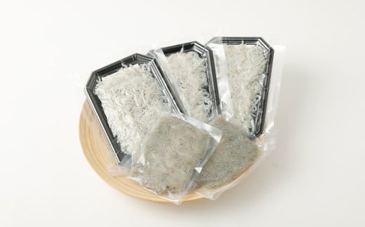 大阪湾産漁師が直送 生しらす ・ 釜揚げしらす