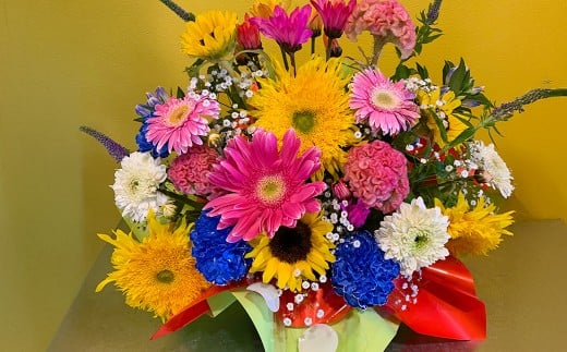 季節のお花のフラワーアレンジメント【Mサイズ】 花 フラワーアレンジメント 花束