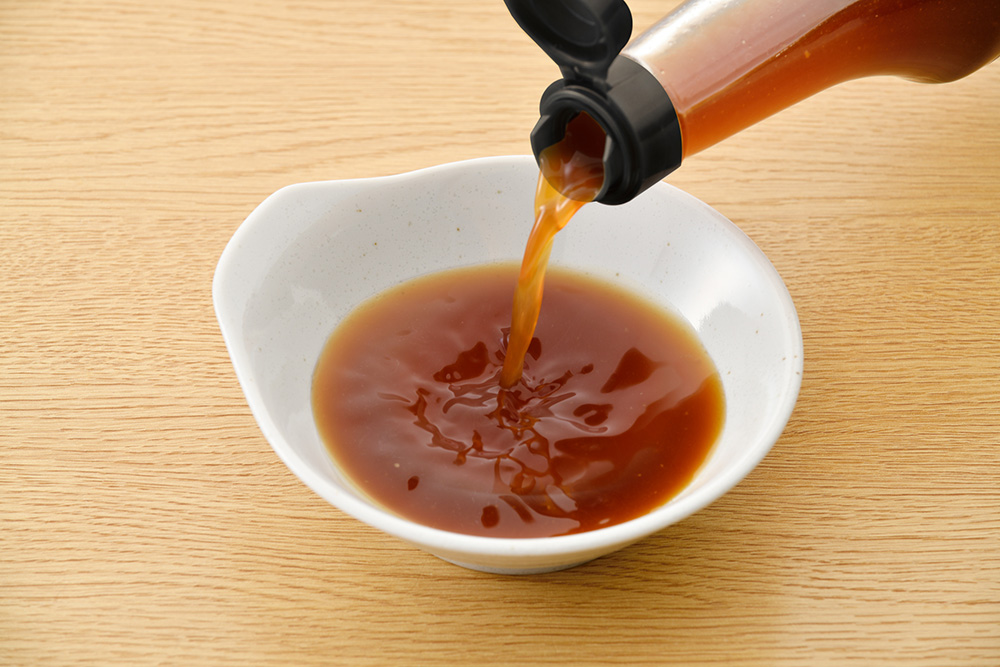 しまもと名水使用 円奏ぽん酢（4本入） ／ ポン酢 調味料 自然素材 熟成 まろやか 鍋料理 卵かけご飯 カレー ぽんカレー 出汁 柑橘 柚子 すだち 昆布 鰹節 大阪府