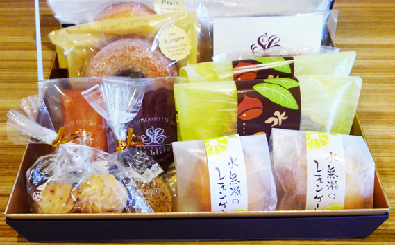 水無瀬の焼き菓子詰め合わせ ／ スイーツ 焼菓子 洋菓子 お菓子 ドーナツ フィナンシェ マドレーヌ クッキー パウンドケーキ レモンケーキ セット ティータイム おやつ ご褒美 人気商品 食べ比べ 大阪府
