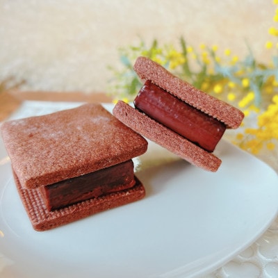 濃厚生チョコ咲く咲くココアクッキーサンド5個入り【配送不可地域：離島】