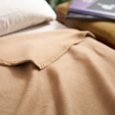 キャメル毛布　ハーフサイズブランケット　140cm×100cm　お昼寝にもどうぞ