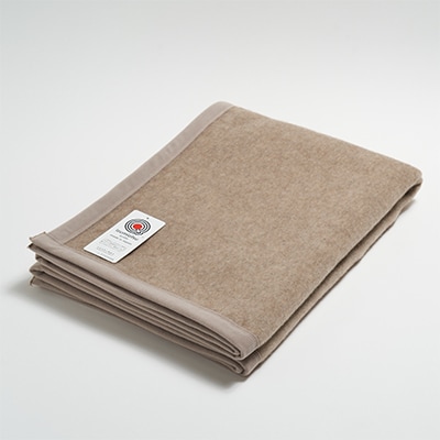 カシミヤ毛布　ハーフサイズブランケット　140cm×100cm　お昼寝にも最適なサイズです