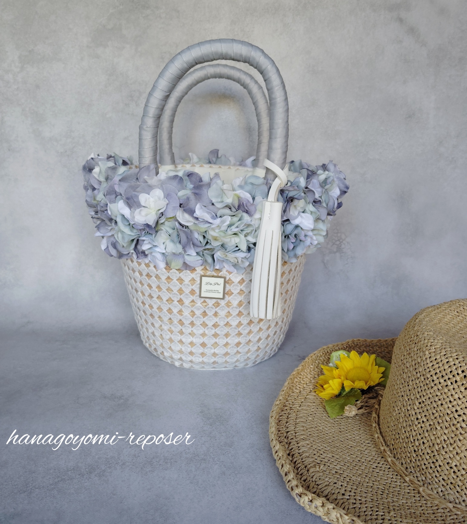 お洒落なマダム達に大人気のかごバッグ（036_5031）