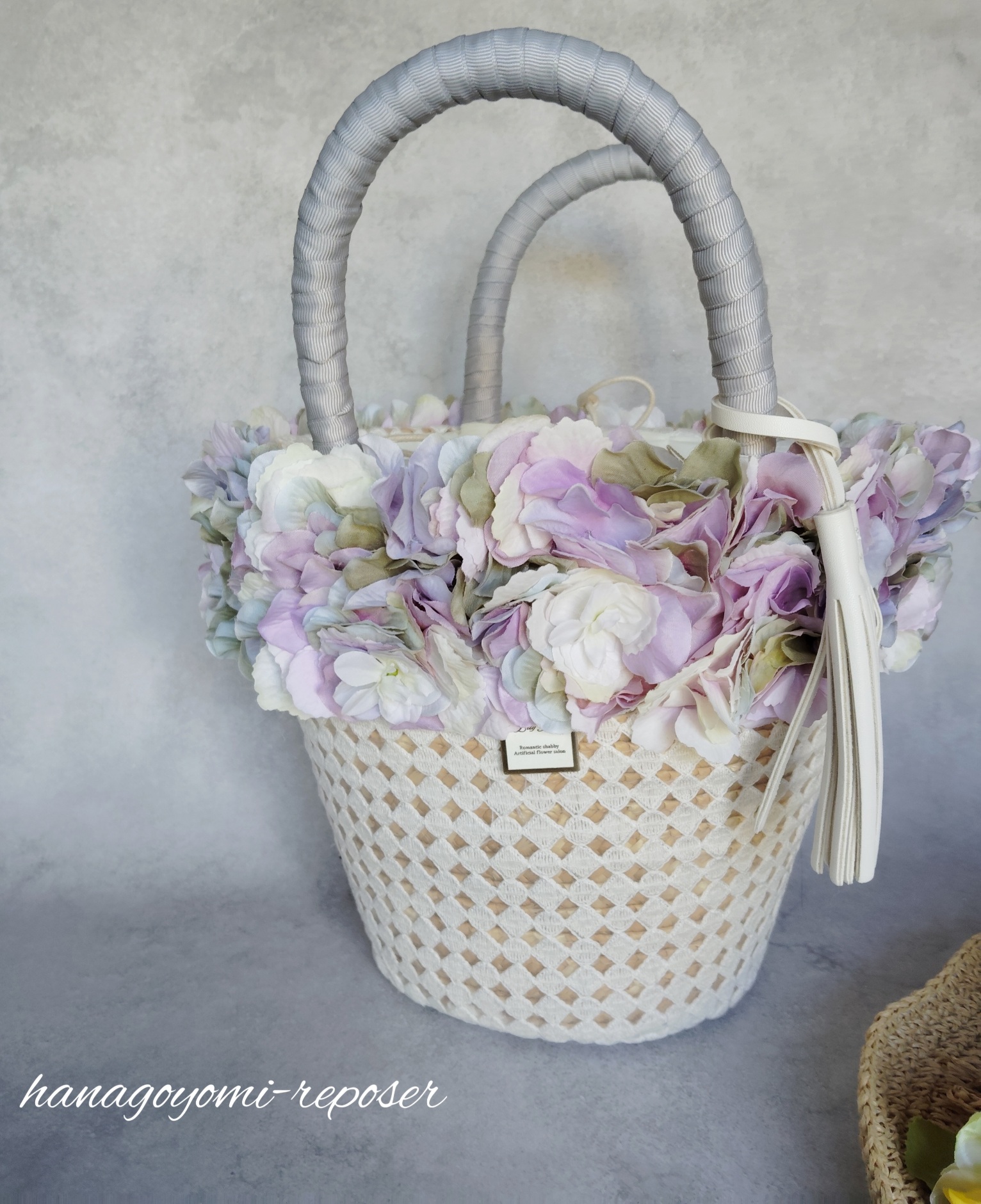 お洒落なマダム達に大人気のかごバッグ（036_5031）