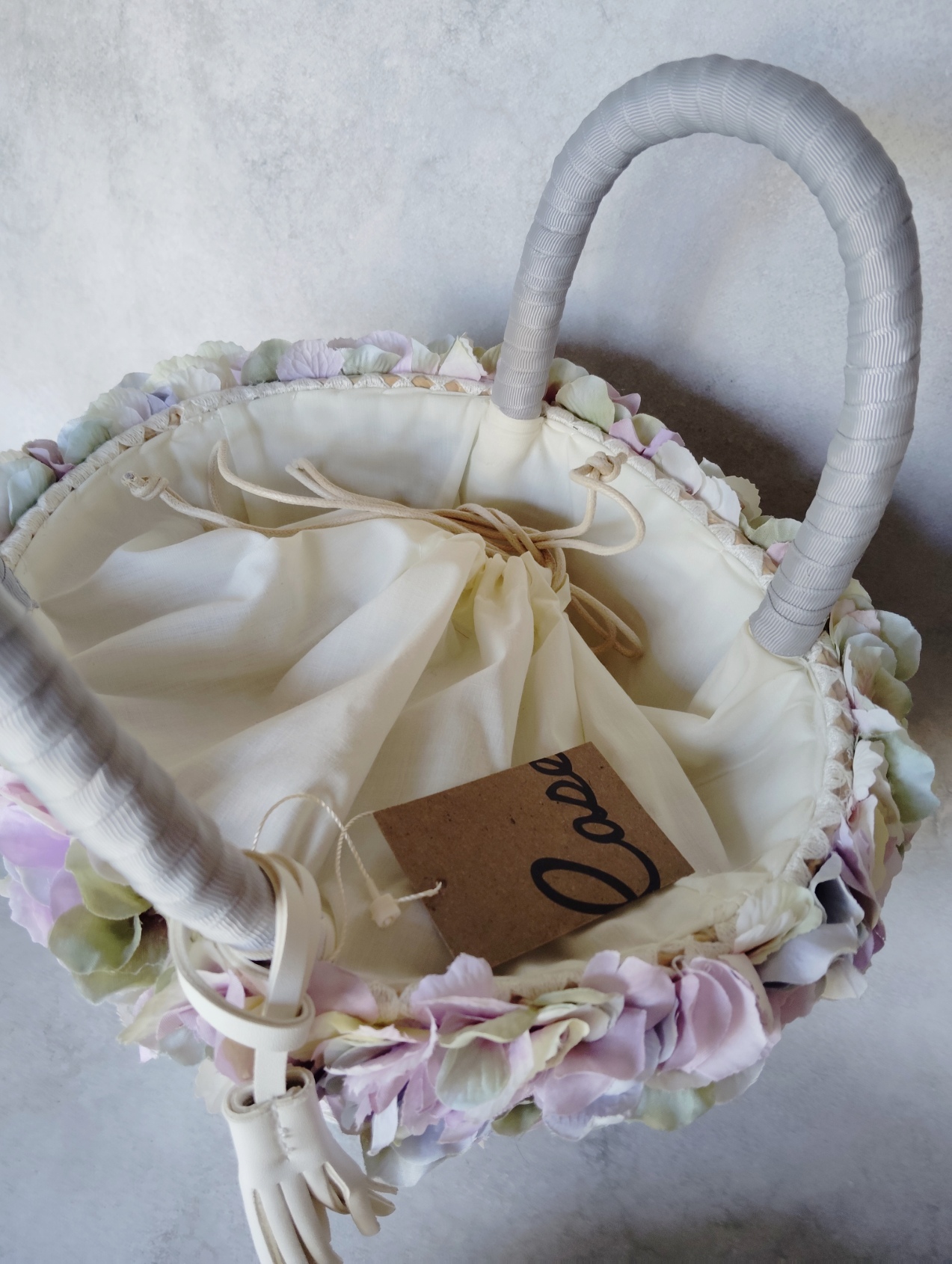 お洒落なマダム達に大人気のかごバッグ（036_5031）