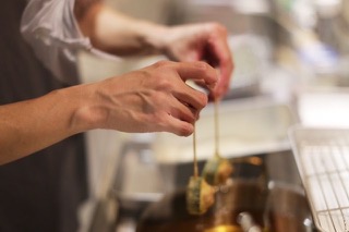 「串揚＋燻製」TE kara TE　のお食事券（026_5001）