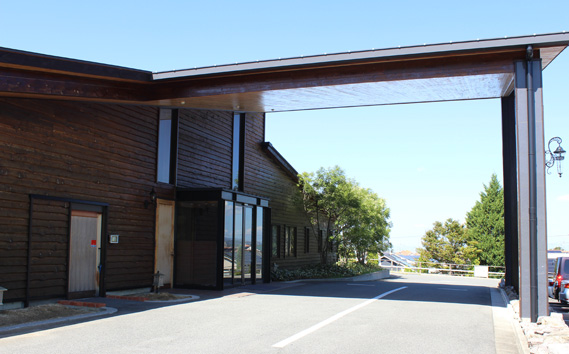 大阪府 ワールドカントリーゴルフクラブ【平日】セルフ1名様プレー券